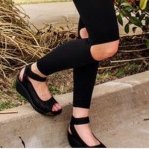 reedly salene wedge sandal